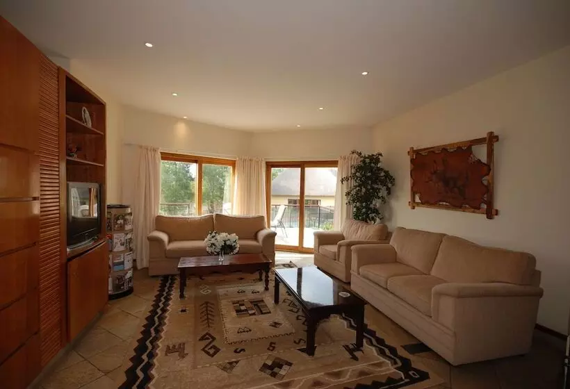 ペンション Hoopoe Haven Guest House