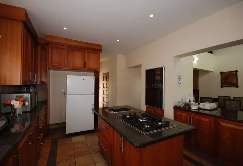 ペンション Hoopoe Haven Guest House