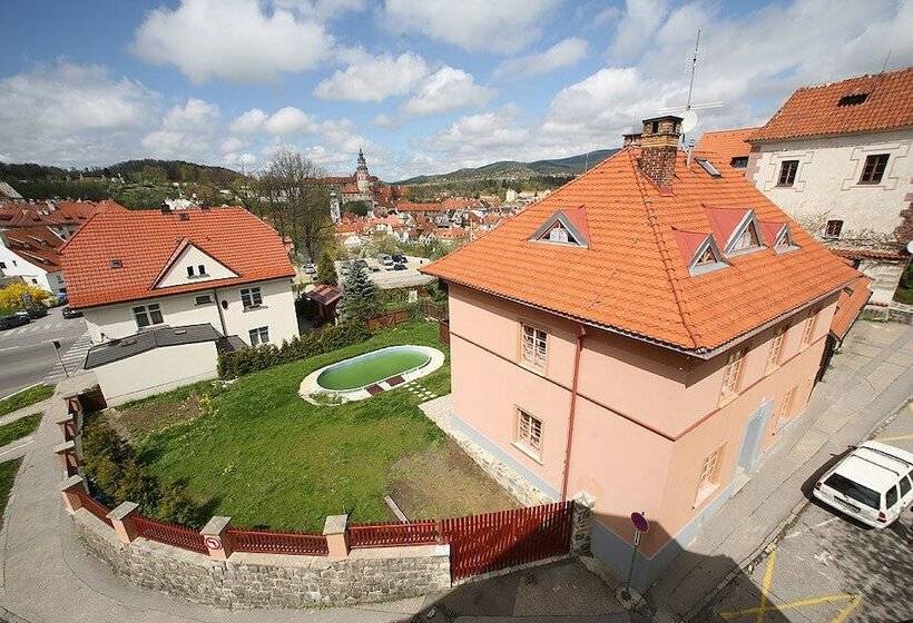 פנסיון Penzion Gardena