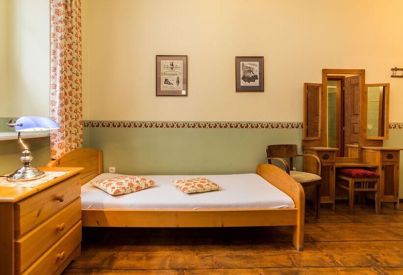 פנסיון Penzion Gardena