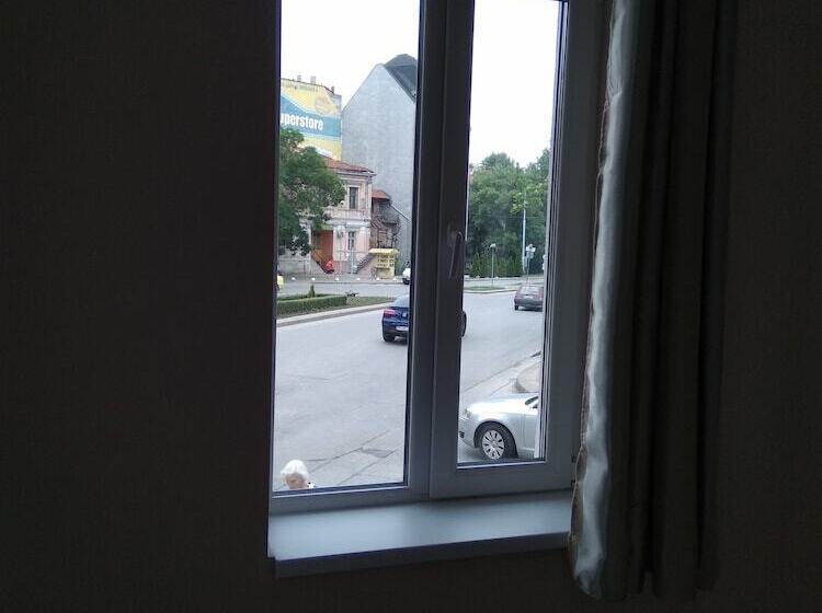 민박 Hostel Ginger House