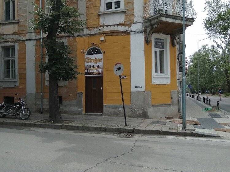 민박 Hostel Ginger House