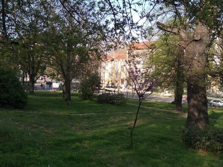 민박 Hostel Ginger House