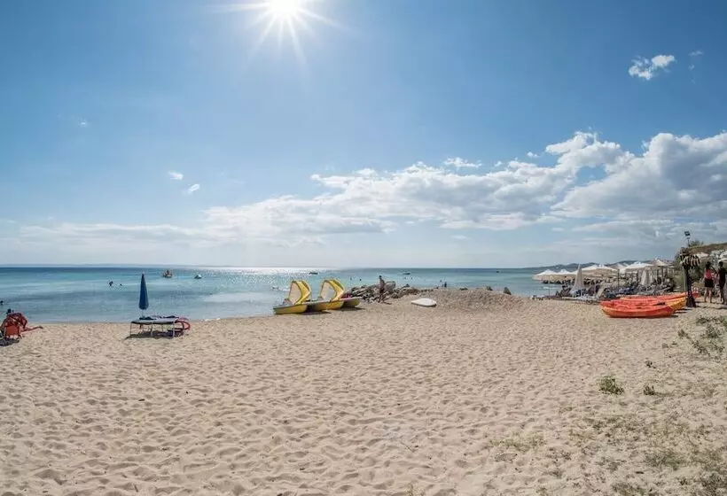 Hotelli Assano Sea Front Luxury