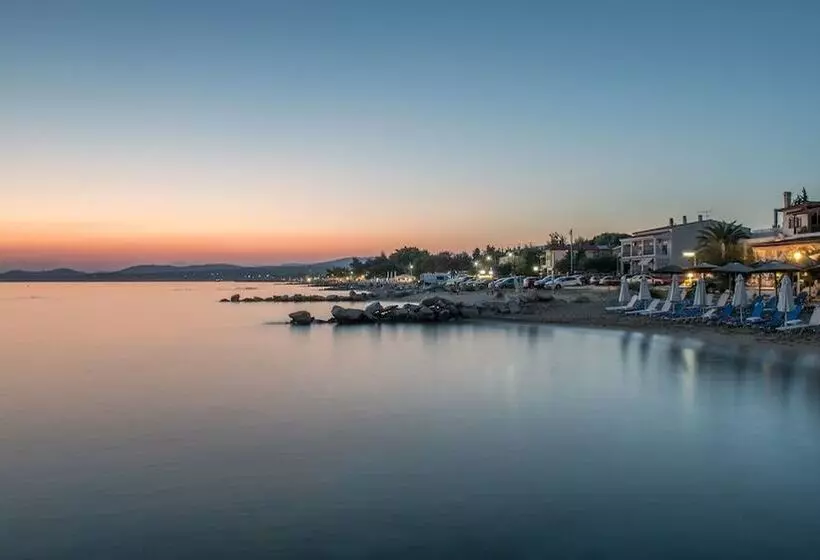 Hotelli Assano Sea Front Luxury