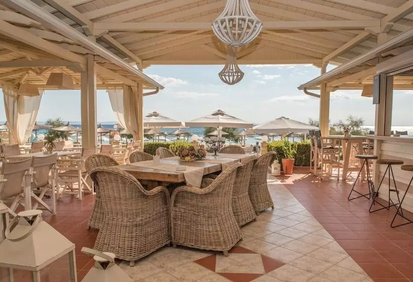 Hotelli Assano Sea Front Luxury