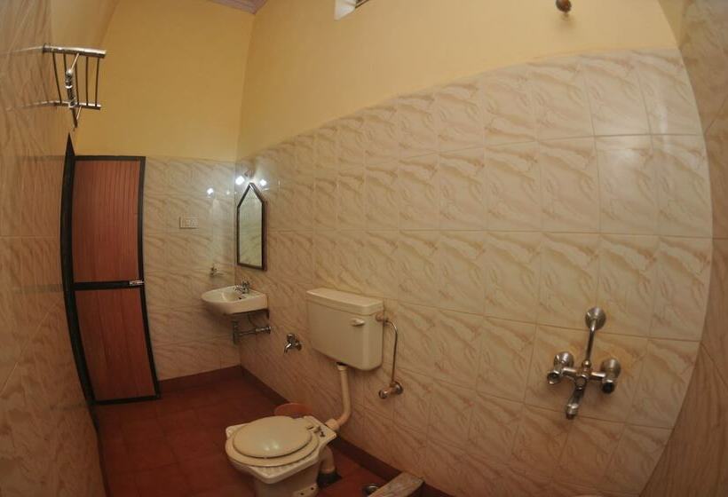 فندق Gujarat Bhavan