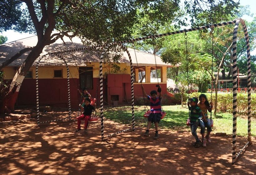 فندق Gujarat Bhavan