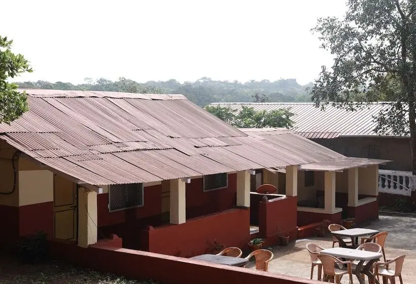ホテル Gujarat Bhavan