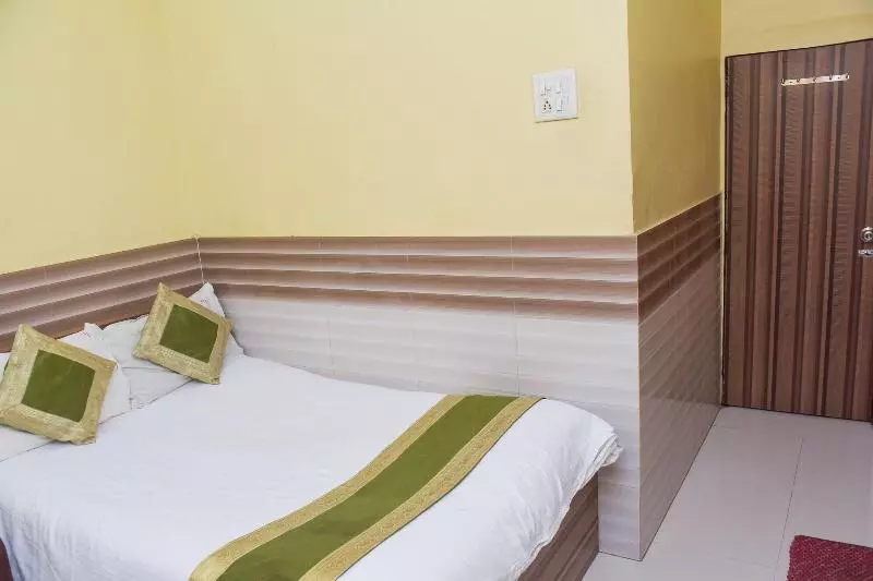 هتل Nirmal Lodging