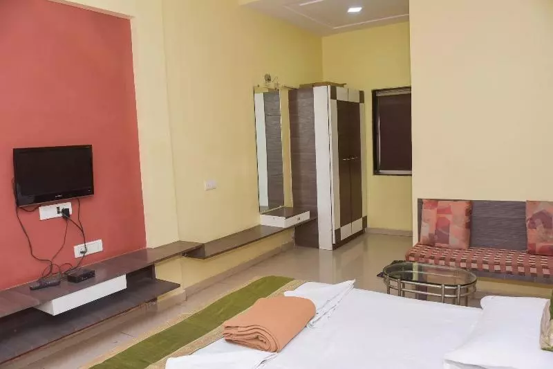 هتل Nirmal Lodging