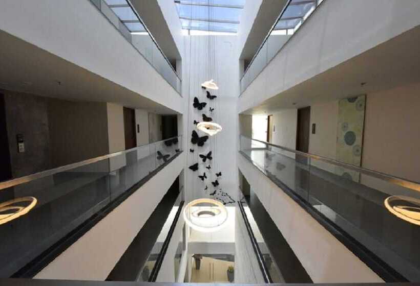 هتل Vivid A Boutique