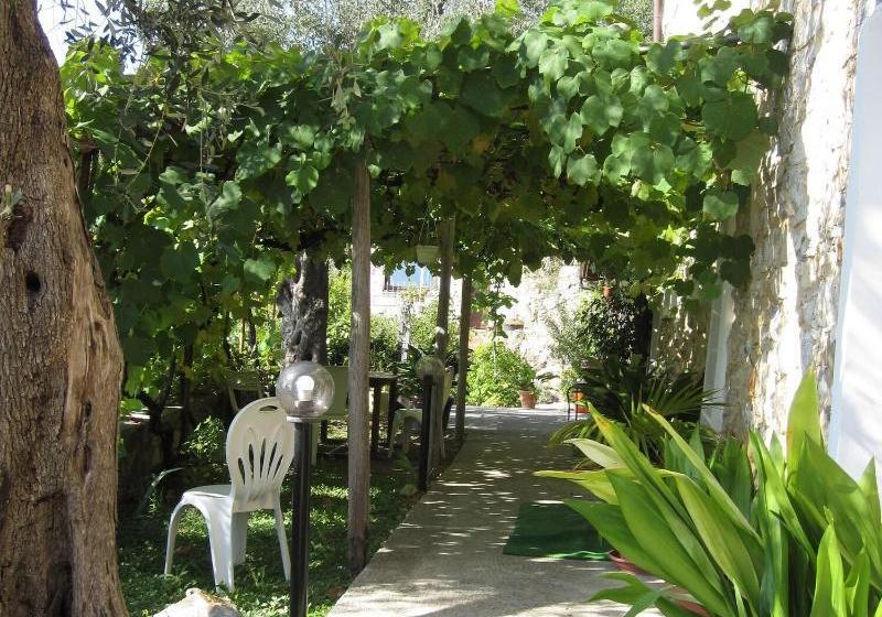 פנסיון Le Caillou