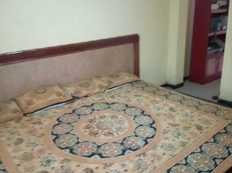 پانسیون Shenya Villa