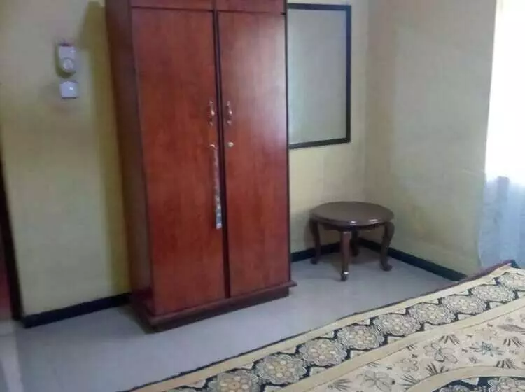 پانسیون Shenya Villa