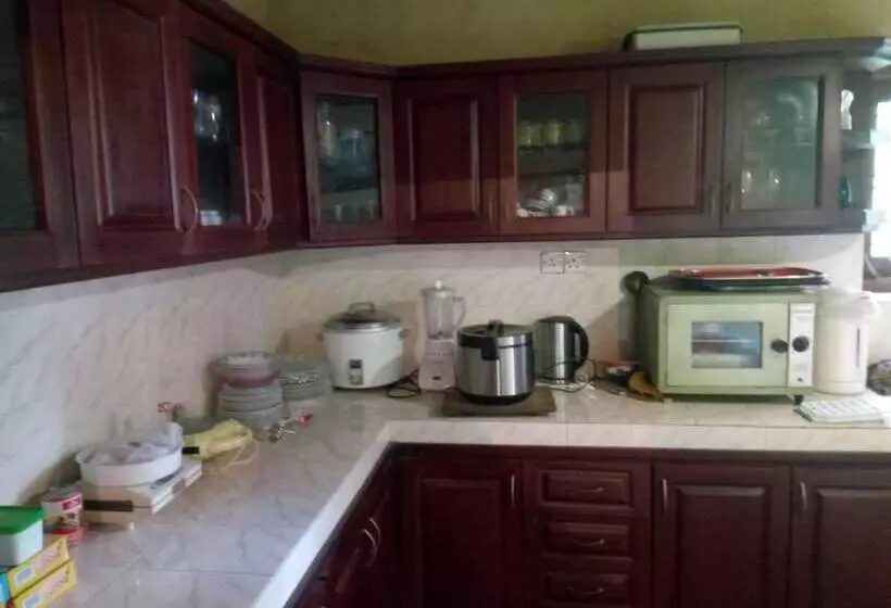 پانسیون Shenya Villa