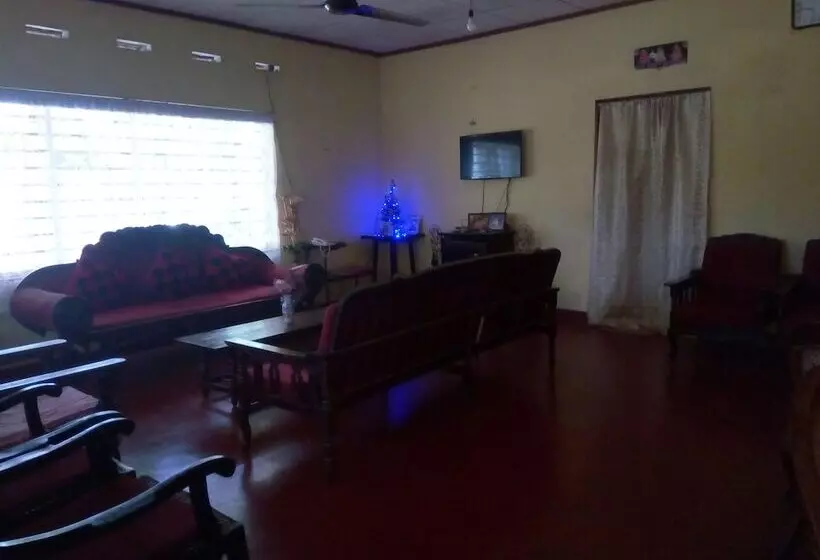 پانسیون Shenya Villa