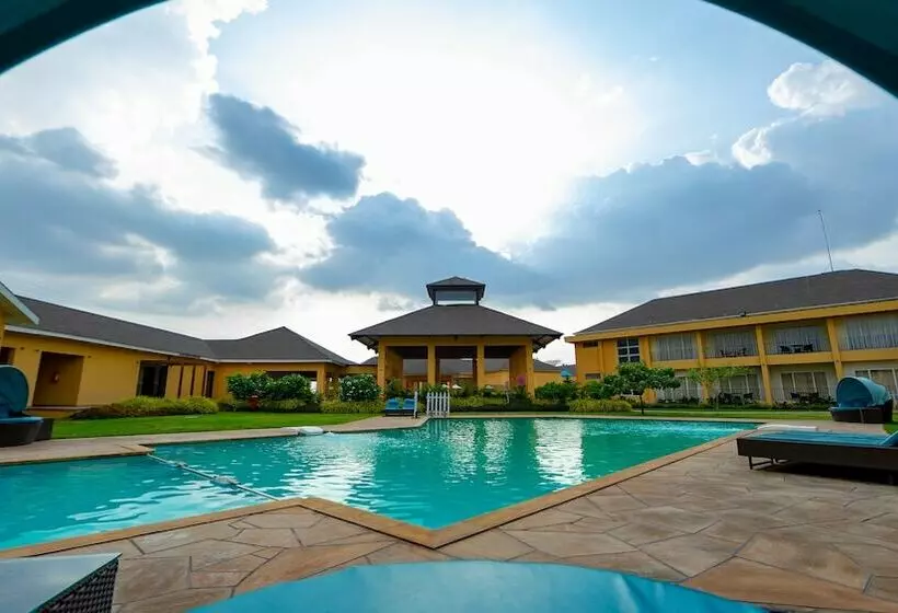 Tropical Retreat Luxury Resort And Spa