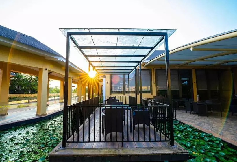 Tropical Retreat Luxury Resort And Spa