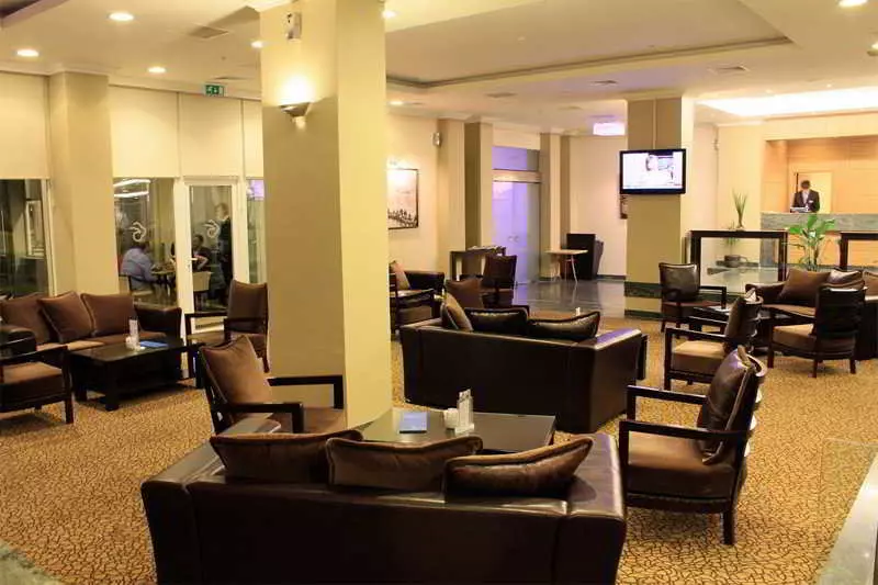 ホテル Dedeman Rize