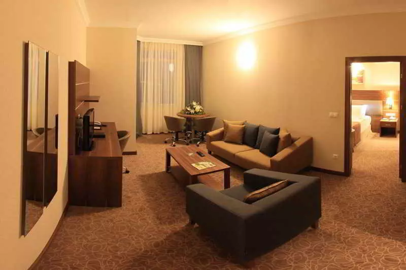 ホテル Dedeman Rize