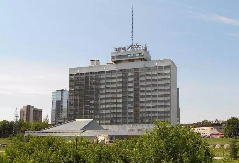 Hotel Mir