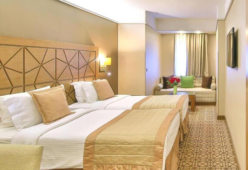 هتل Ramada By Wyndham İstanbul Taksim