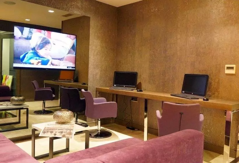 The New Hotel Zeybek