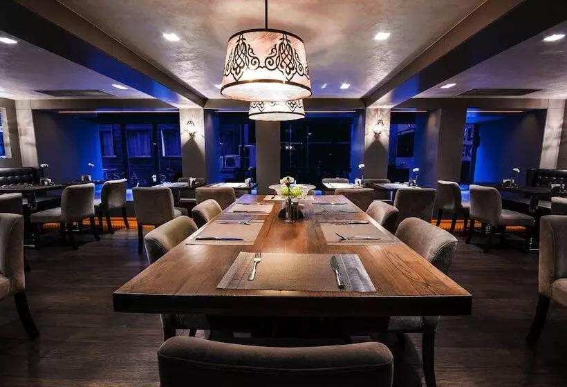 The New Hotel Zeybek