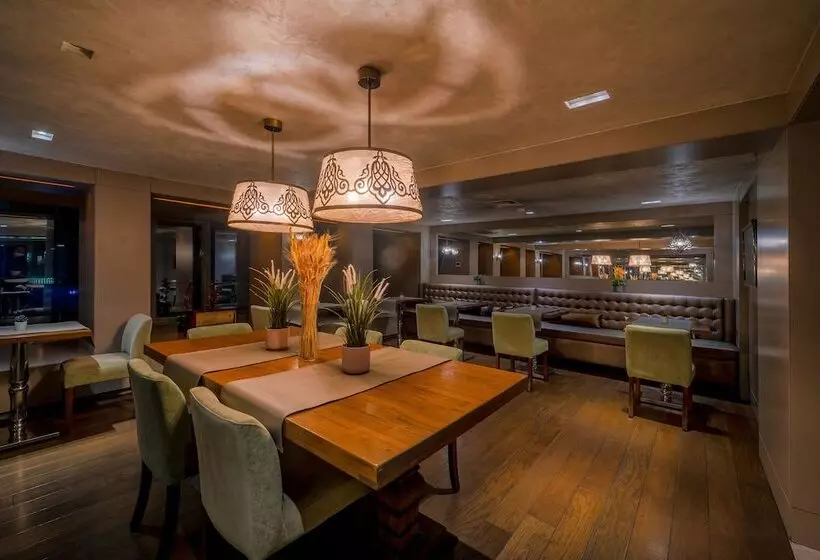 The New Hotel Zeybek