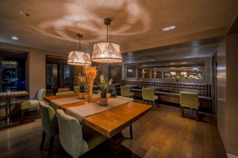 The New Hotel Zeybek