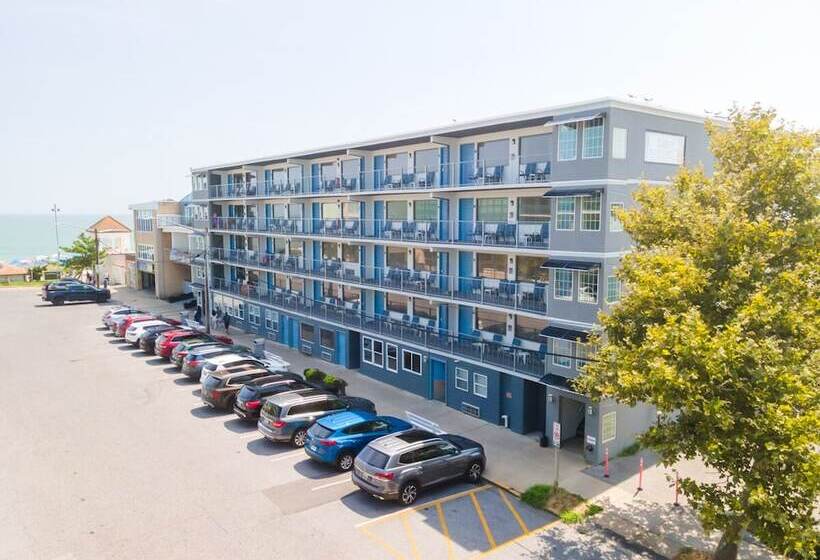 Motel Admiral On Baltimore