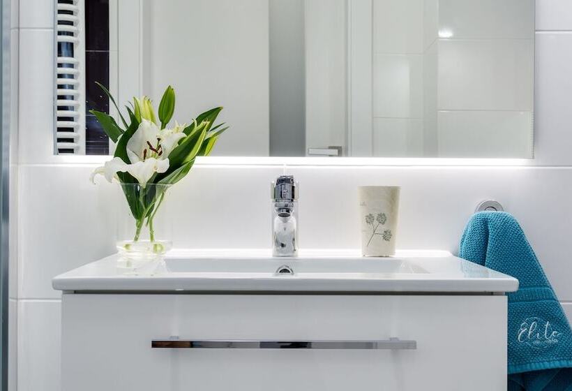 Elite Apartments Cityview Center