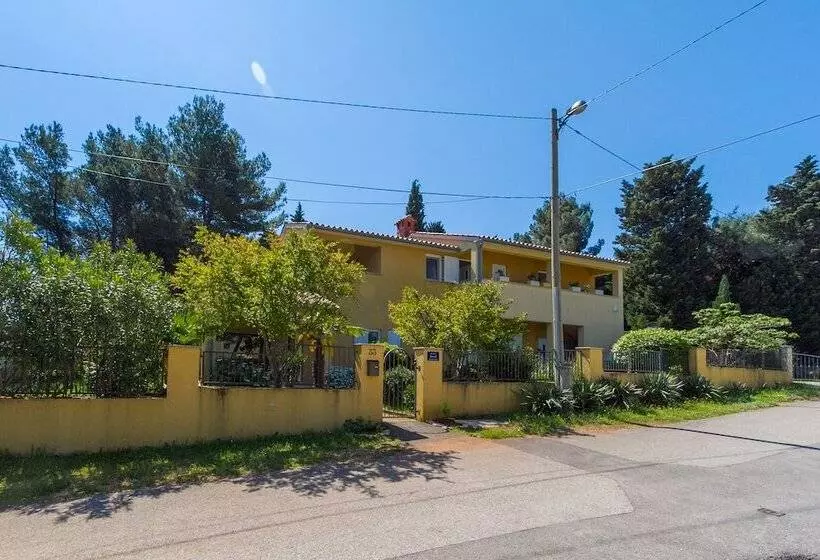 Franulovic Apartments
