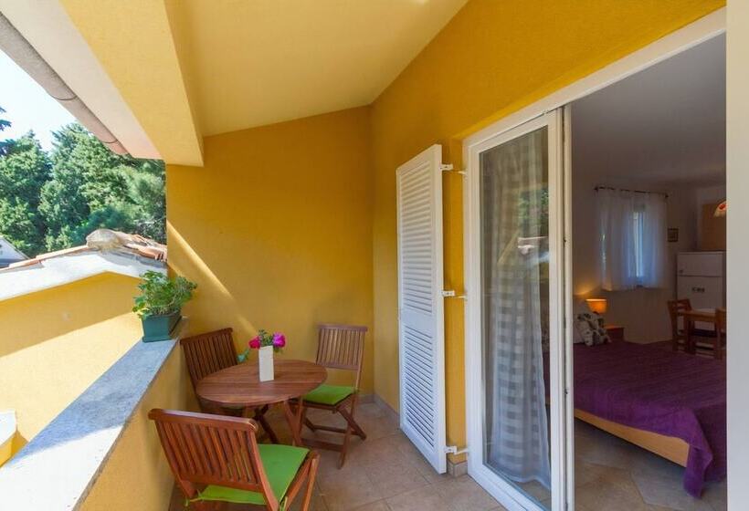 Franulovic Apartments