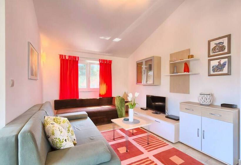 Franulovic Apartments