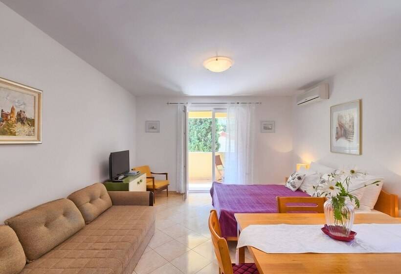 Franulovic Apartments