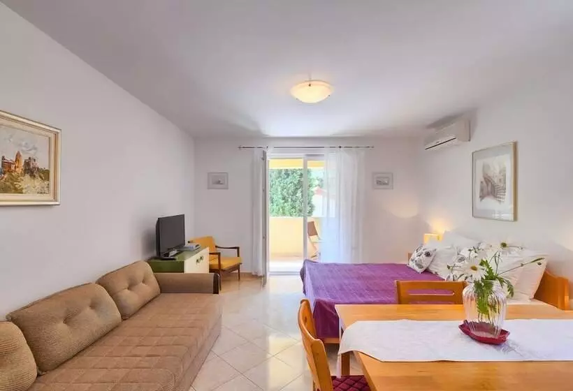 Franulovic Apartments