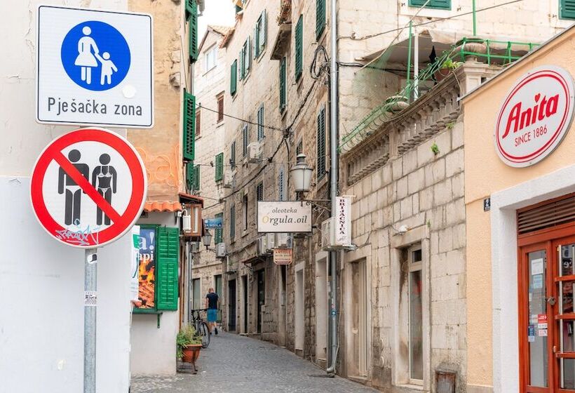 Hotel Agava Lux Rooms&pool