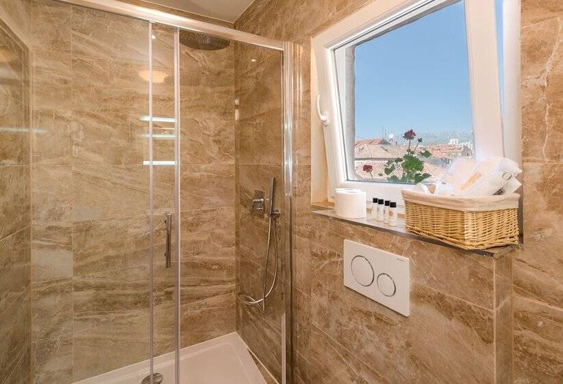 Hotel Agava Lux Rooms&pool