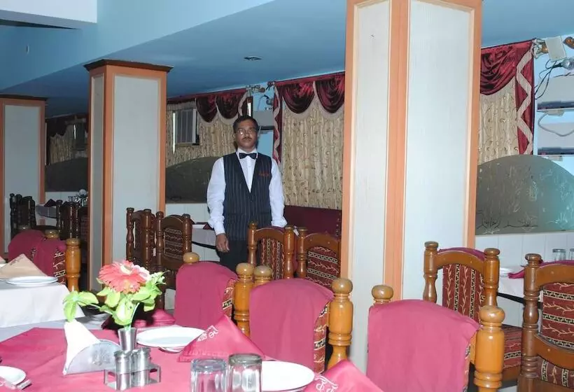 Hotelli Pancharatna Paradise