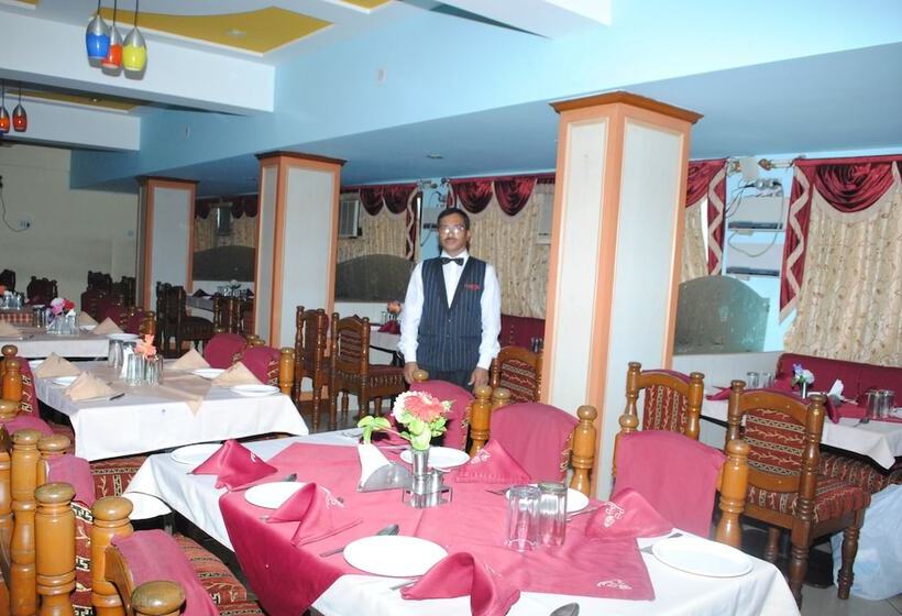 Hotel Pancharatna Paradise