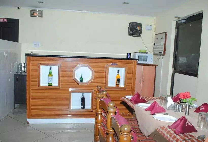 Hotelli Pancharatna Paradise