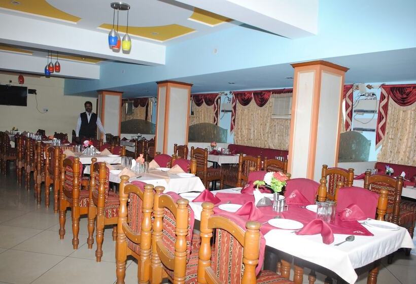 Hotel Pancharatna Paradise