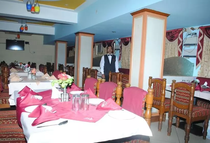 Hotelli Pancharatna Paradise