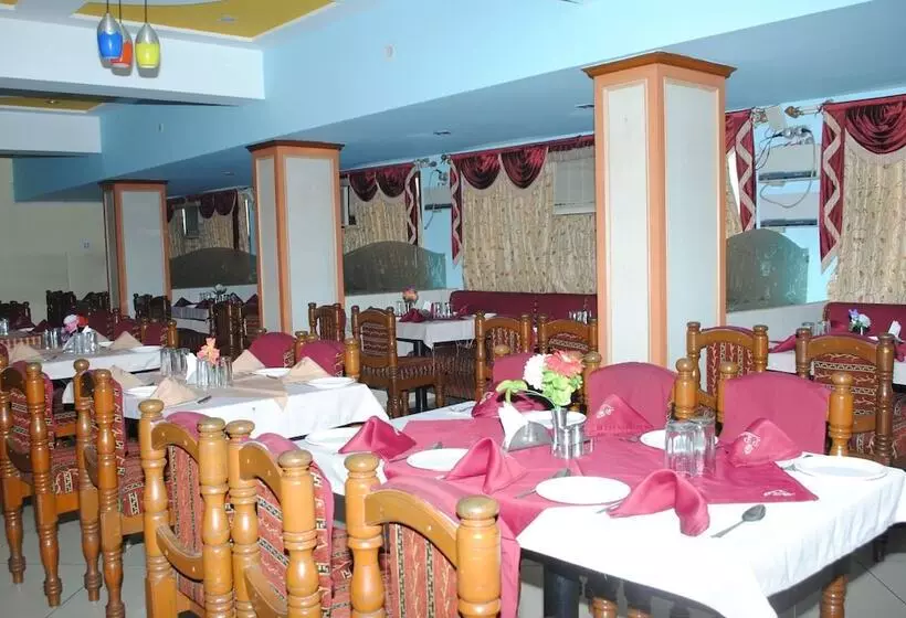 Hotelli Pancharatna Paradise