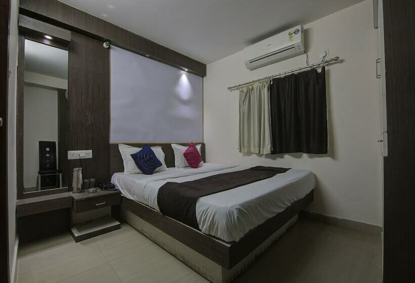 فندق Raj Residency