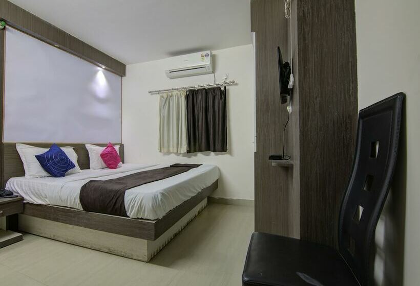 فندق Raj Residency