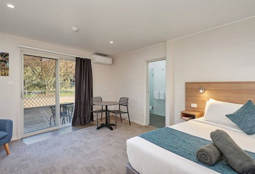Мотель Gundagai Tourist Suites