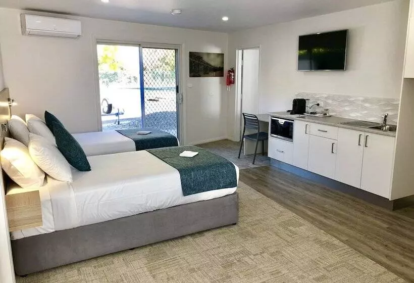 モーテル Gundagai Tourist Suites